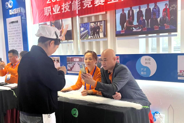 机下打结比赛现场1.png
