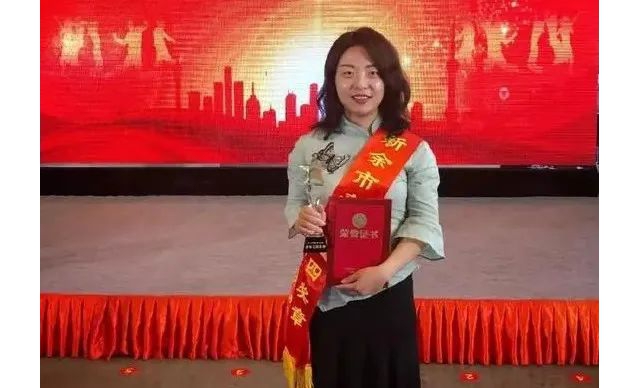 新余市夏布绣艺术研究所所长吴婉菁.jpg
