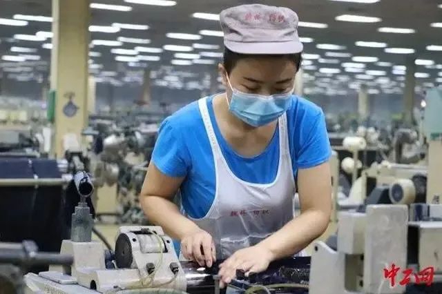 山东魏桥创业集团有限公司织造车工赵培培.jpg